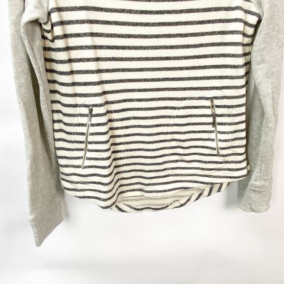 2/$30 Lou & Grey Medium White Gray Striped Pullover Sweatshirt Sweater - Picture 3 of 8